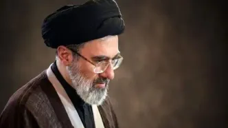انتشار برای اولین بار؛ تصویری از آیت الله سید مجتبی خامنه‌ای مربوط به قبل از جنگ