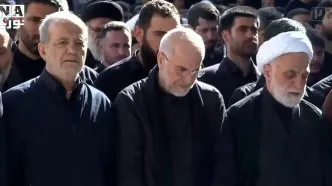 حضور پزشکیان و دیگر مقامات دولتی در مصلی تهران برای اقامه نماز بر پیکر رهبر شهید انقلاب/ تسلیت رئیس جمهور به فرزند ارشد حضرت آیت الله سیدعلی خامنه ای/ ویدئو