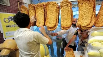 نانوایی‌ها هنوز آرد یارانه‌ای می‌گیرند / چرا قیمت نان گران شد؟