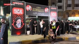 حضور سید عمار حکیم در مراسم تشییع رهبر شهید در نجف