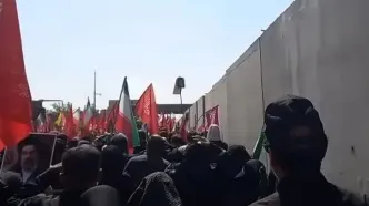 خودروی پیکر رهبر شهید به فرودگاه مهرآباد رسید