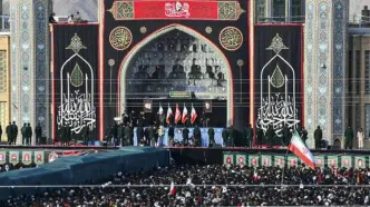 آیت‌الله جوادی‌آملی بر پیکرهای رهبر شهید و خانواده ایشان در قم نماز خواند + ویدئو