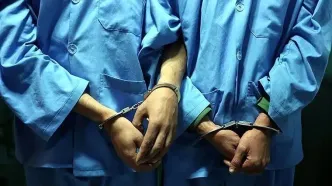 فیلم بازسازی صحنه فریب دختران خردسال توسط دو پسردر شهر کرد / با پراید سراغ دختربچه ها می رفتند