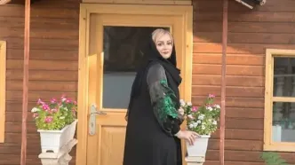 نگاهی به دکوراسیون لوکس و سنتی خانه نعیمه نظام دوست / از مبلمان کلاسیک تا رومیزی ترمه