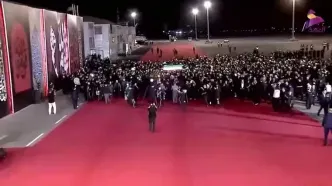 استقبال مردم عراق از پیکر رهبر شهید در فرودگاه نجف اشرف