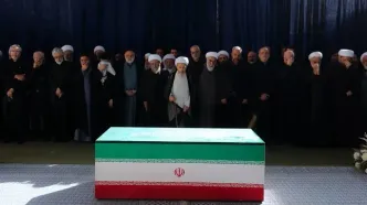 مقامات و چهره‌های سیاسی - نظامی در مراسم اقامه نماز بر پیکر رهبر شهید