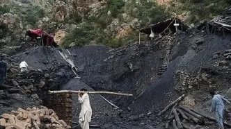 جان باختن ۲۵ نفر در حادثه معدن در پاکستان + عکس