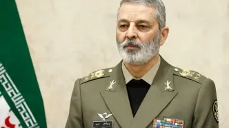 عکسی از جوانی های شهید سرلشکر موسوی در کنار رهبر شهید انقلاب
