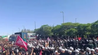 مراسم تشییع پیکر رهبر شهید انقلاب و شهدای خانواده ایشان در مشهد آغاز شد