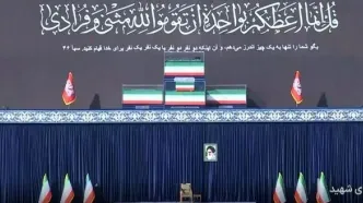 پیکرهای مطهر رهبر شهید انقلاب و خانواده ایشان در جایگاه قرار گرفت + عکس