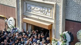 این خانم یک‌تنه رکورد سلفی در مراسم عبدی را شکست
