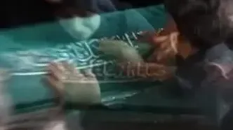 ببینید| لحظه ورود پیکر نوه ۳ ساله رهبر شهید به مصلی تهران