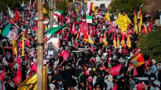 جمعیت خیره‌کننده مردم نجف در تشییع رهبر شهید ایران