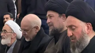 تصاویر حضور سید عمار حکیم در مراسم خاکسپاری رهبر شهید در مشهد