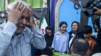 حاشیه تشییع خلبان شهید مجید کاظمی در شیراز