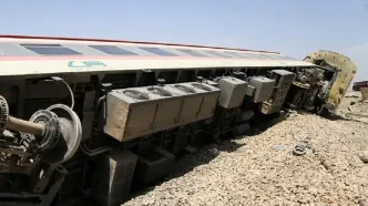 خروج از ریل چند واگن قطار باری در زاهدان
