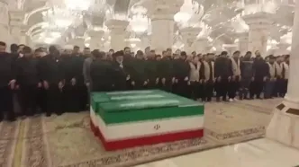 ببینید | اقامه نماز بر پیکر رهبر شهید در حرم حضرت علی
