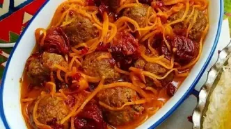 طرز تهیه خورشت هویج تبریزی با گوشت و آلو؛ مثل دستپخت مادربزرگای تبریزی!