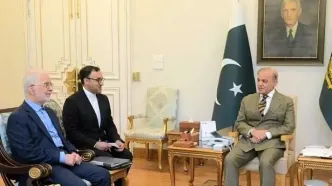 دیدار «مومنی» با نخست‌وزیر پاکستان در اسلام‌آباد