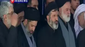 حضور فرزندان رهبر شهید در مصلای تهران + ویدئو