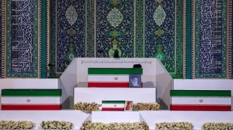 ورود خودروی حامل پیکر مطهر رهبر شهید به  مصلی تهران