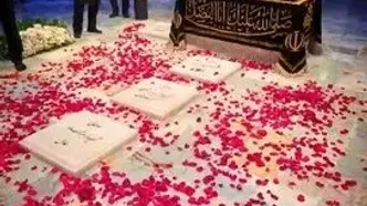 نوه رهبر شهید انقلاب با پدربزرگشان در یک مزار هستند