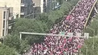 نمایی از پل کالج هنگام برگزاری مراسم تشییع پیکر رهبر انقلاب