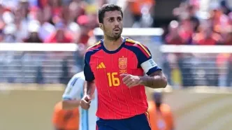 بمب منفجر شد؛ برنده توپ طلا در لباس بارسلونا/ عکس