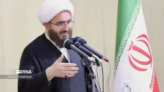 یک روحانی: همسر رهبر شهید در بستر بیماری هستند