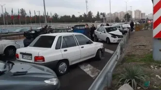 برخورد با گاردریل و واژگونی