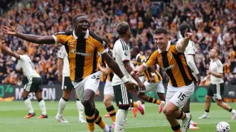 هال سیتی ۲ - منچستریونایتد ۰/ شیاطین شکار ببر شدند!