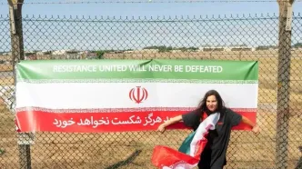 تصاویر؛ تجمع حامیان ایران مقابل پایگاه آمریکایی در انگلیس