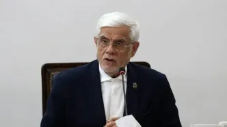 عارف: دشمن را در جنگ اقتصادی هم شکست می‌دهیم
