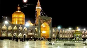فیلم درگیری شدید و عجیب دو هیئت عزاداری در حرم امام رضا! / با چوب به جان هم افتادند