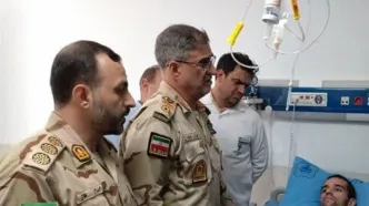 رمانده مرزبانی فراجا از مرزبان مجروح هنگ مرزی بانه عیادت کرد