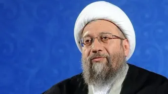گریه آیت‌الله آملی لاریجانی زمان نام بردن از برادر شهیدش + ببینید
