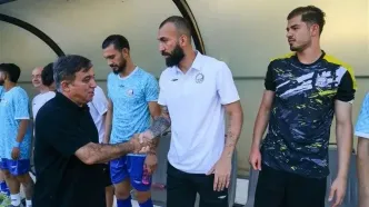 امیرآبادی:تاجرنیا سر استقلال منت نگذارد و برود!/بازیکن«منم منم» نداریم