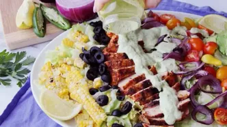 طرز تهیه سالاد مرغ مکزیکی به سبک رستوران‌ها