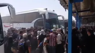 ویدئو؛ کمبود اتوبوس زائران را در مرز مهران معطل کرد