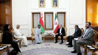 رایزنی وزیر خارجه عمان با عراقچی در تهران