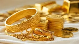 یک طلافروش حجم عجیب پول ۸ گرم طلا را نشان داد