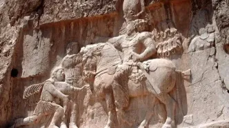 ترامپ مقابل پادشاه ایران زانو زد!