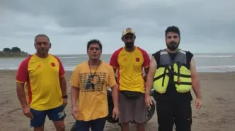 نجات نفس‌گیر مادر و ۲ فرزند از امواج خروشان رامسر