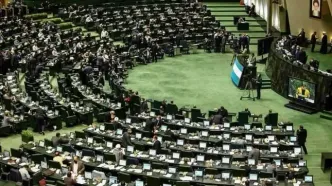 نامه تعدادی از نمایندگان مجلس به سران قوا درباره وضعیت بازار ارز