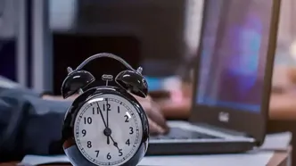 ساعات کاری ادارات تا 15 شهریور 7 تا 13؛ 2 ساعت دورکاری برای کارکنان
