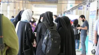 چرا در شرایط جنگی به یاد گران کردن بنزین و اجبار به پوشش افتادید؟