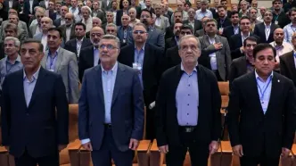 تجلیل رئیس جمهور از ۱۲ نام‌آور پزشکی ایران