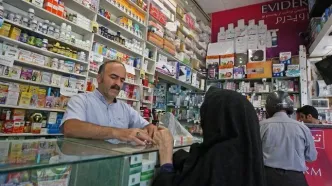 طلب هزاران میلیاردی داروخانه‌های تهران از بیمه‌ها، بسیاری در آستانه تعطیلی