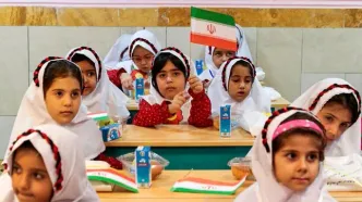 وزیر آموزش و پرورش: سال تحصیلی جدید، از ابتدای مهر حضوری آغاز می‌شود/ اگر اتفاق خاصی رخ دهد، متناسب با شرایط درباره آن تصمیم‌گیری خواهد شد