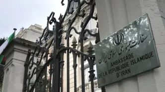 فرانسه: به علت اقدامات ایران علیه ۲ دیپلمات فرانسوی ۲ کارمند سفارت ایران را اخراج کردیم